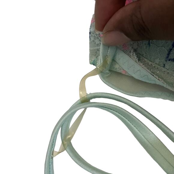 Victoria’s Secret PINK LIMITED EDITION The Date Wrap Push-Up Bra Size 32D - Picture 6 of 9